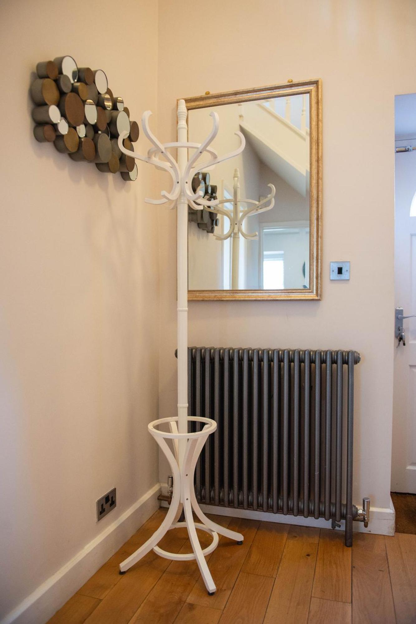 Stylish Townhouse, Work Desk, Fast Wi-Fi, Sleeps 6 스탬포드 외부 사진