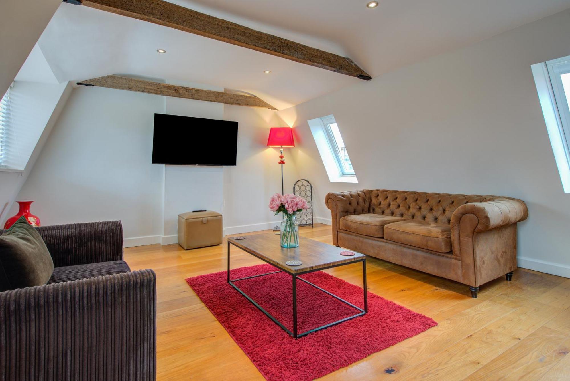 Stylish Townhouse, Work Desk, Fast Wi-Fi, Sleeps 6 스탬포드 외부 사진