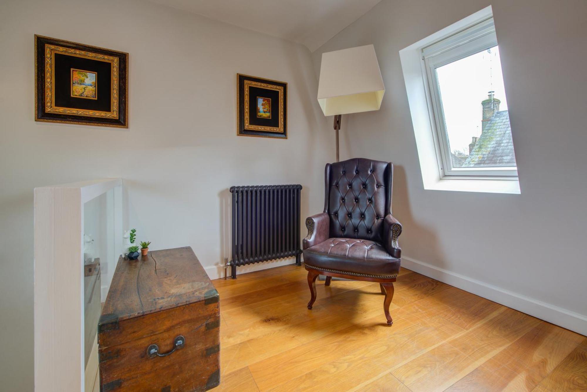 Stylish Townhouse, Work Desk, Fast Wi-Fi, Sleeps 6 스탬포드 외부 사진
