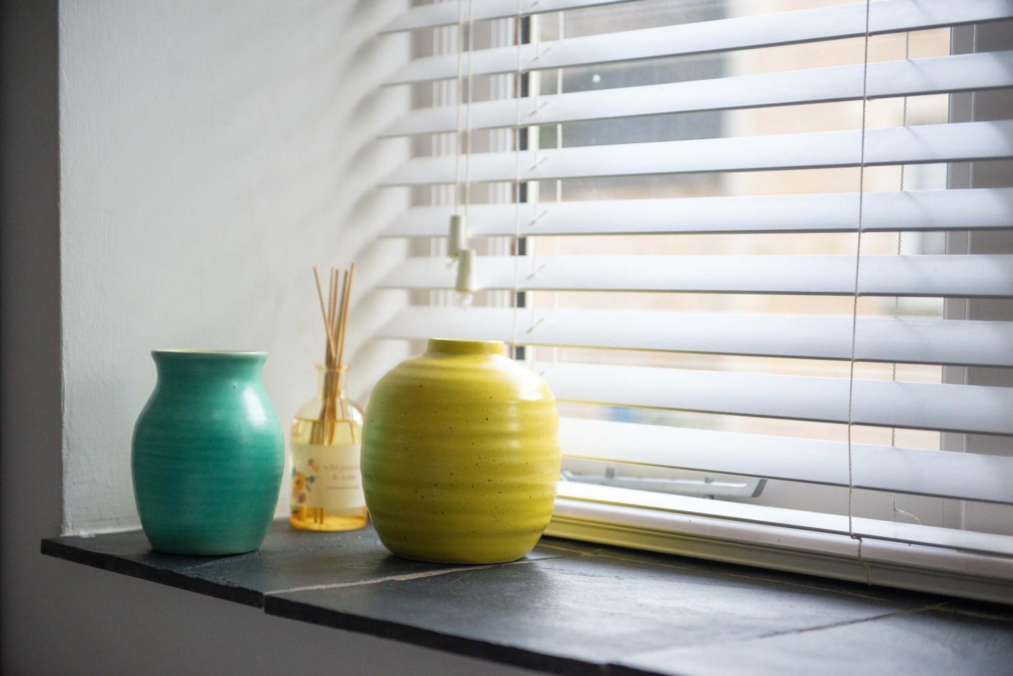 Stylish Townhouse, Work Desk, Fast Wi-Fi, Sleeps 6 스탬포드 외부 사진