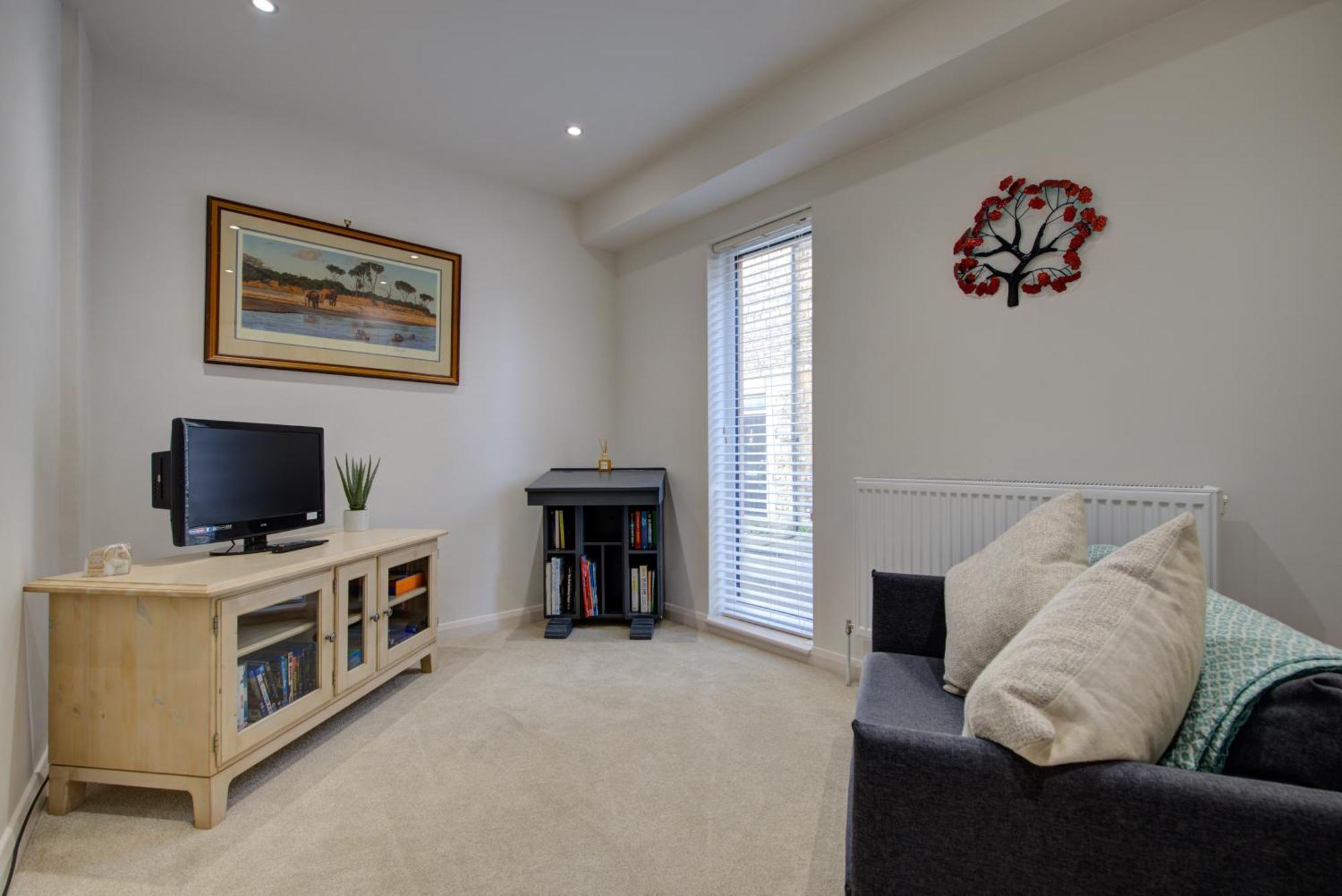Stylish Townhouse, Work Desk, Fast Wi-Fi, Sleeps 6 스탬포드 외부 사진